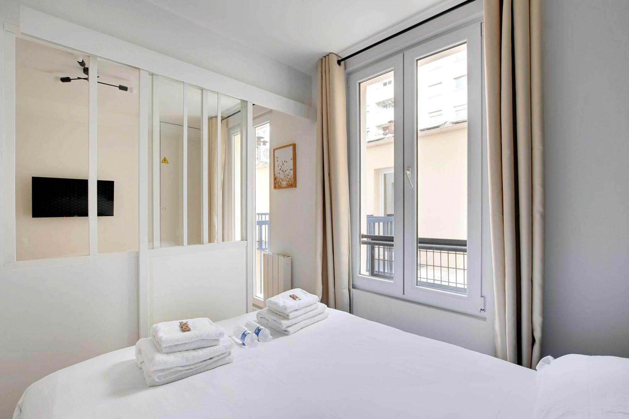 Newly Renovated Appartements Residence Republique Paris Exterior photo